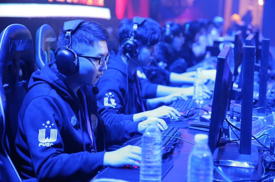 本场讨论围 本场讨论围