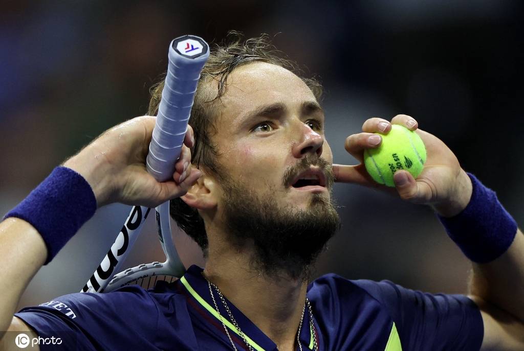 边锋内切牵 边锋内切牵